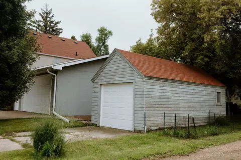 Exterior - 201 2nd St W, Chokio, MN 56221 photo 6 of 7