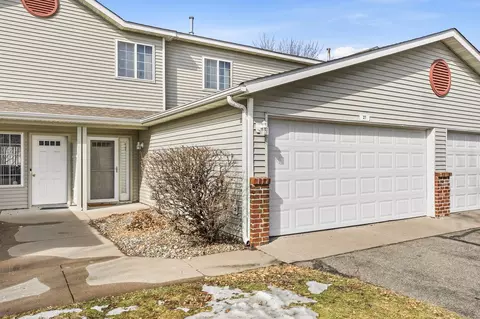 939 Cypress Rd #27, Saint Cloud, MN 56303