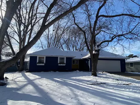 4949 Yukon Ave N, New Hope, MN 55428