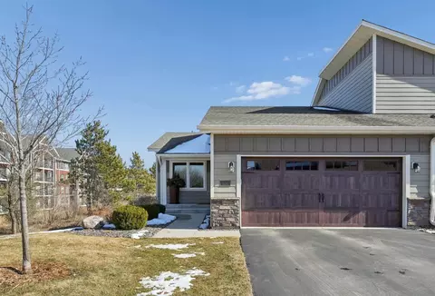 10792 Retreat Ln, Woodbury, MN 55129