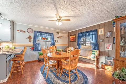 Dining - 600 Plum Ave, Windom, MN 56101 photo 1 of 3