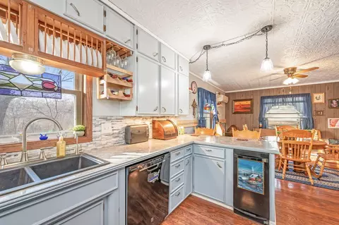 Kitchen - 600 Plum Ave, Windom, MN 56101 photo 4 of 4