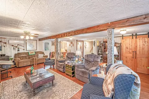 Living - 600 Plum Ave, Windom, MN 56101 photo 2 of 5