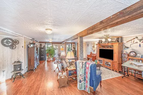 Living - 600 Plum Ave, Windom, MN 56101 photo 4 of 5