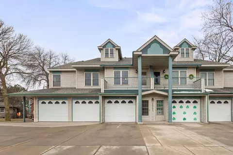 120 Morningside Dr NE, Hutchinson, MN 55350