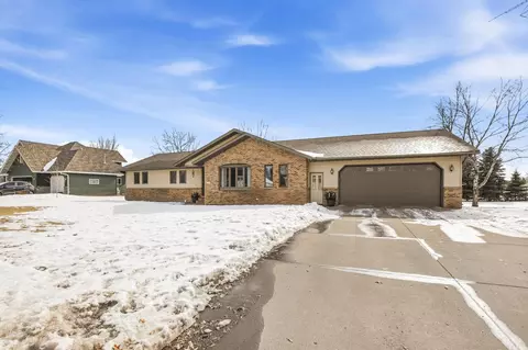 302 Park Ave SE, Pierz, MN 56364