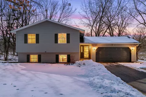 4109 Valentine Crest Rd, Arden Hills, MN 55112