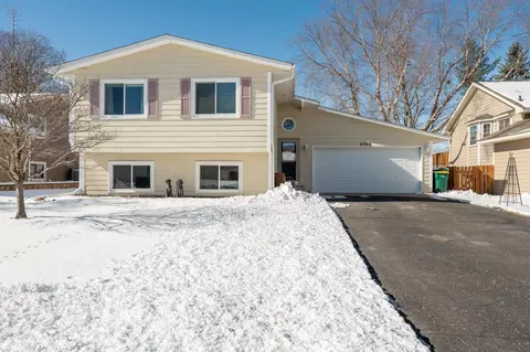 4305 Eagle Crest Dr, Eagan, MN 55122