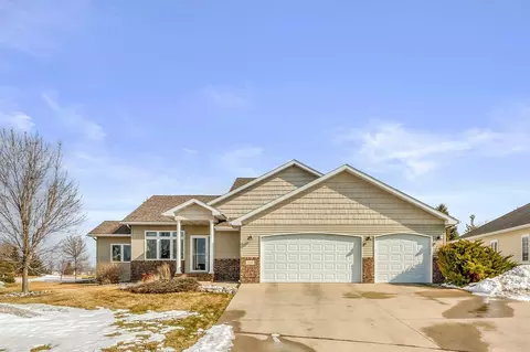 3768 41st Ave S, Moorhead, MN 56560
