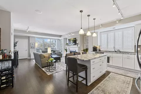 3962 Wooddale Ave S #201E, Saint Louis Park, MN 55416