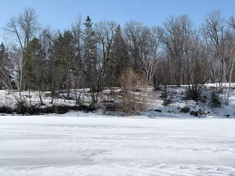 798 S Shore Dr, Detroit Lakes, MN 56501