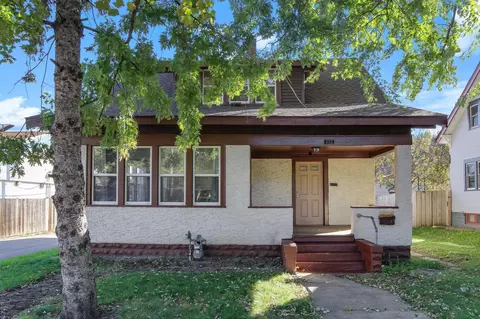 1186 Duluth St, Saint Paul, MN 55106