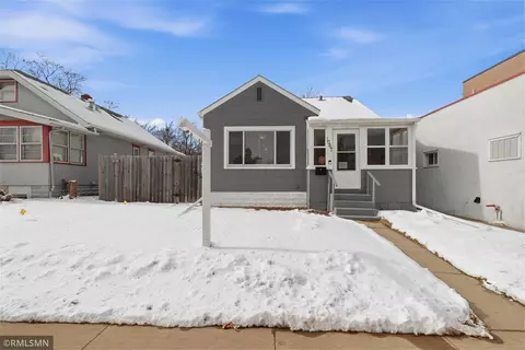 1067 Robert St S, West Saint Paul, MN 55118
