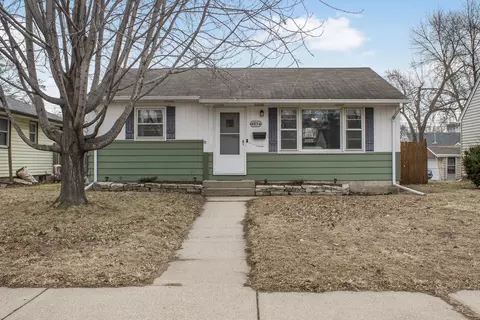 4934 Sheridan Ave N, Minneapolis, MN 55430