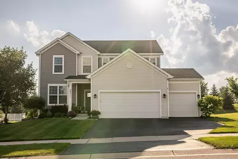 20511 Gunnison Dr, Lakeville, MN 55044