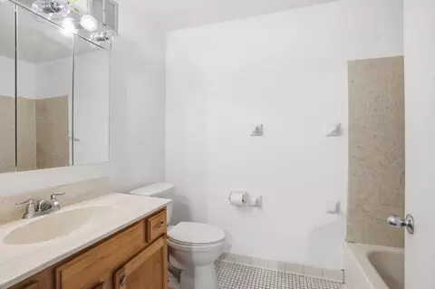 Bath - 4130 Rahn Rd #206, Eagan, MN 55122 photo 1 of 2
