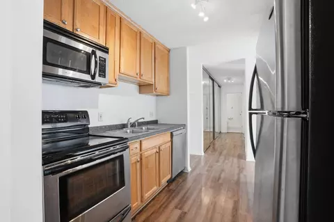 Kitchen - 4130 Rahn Rd #206, Eagan, MN 55122 photo 3 of 4