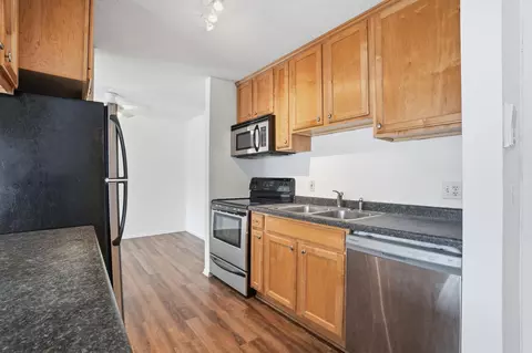 Kitchen - 4130 Rahn Rd #206, Eagan, MN 55122 photo 4 of 4