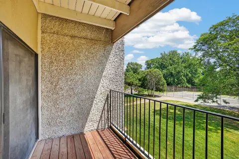 Exterior - 4130 Rahn Rd #206, Eagan, MN 55122 photo 2 of 10