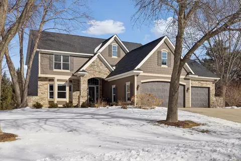 10488 Raleigh Rd, Woodbury, MN 55129