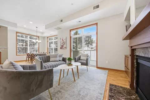 1256 County Road D E #104, Maplewood, MN 55109