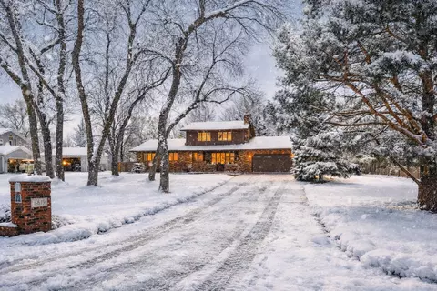 6819 Sunnyside Dr, Horace, ND 58047