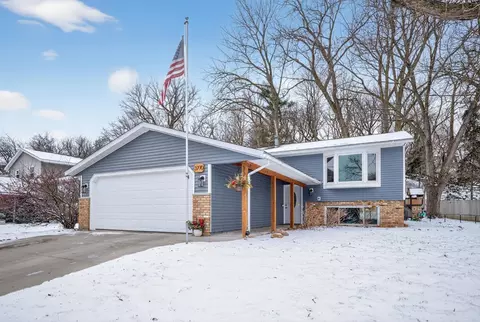3770 Manorwoods Dr NW, Rochester, MN 55901