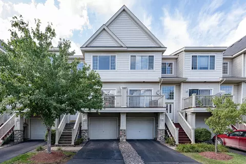 2315 Eagle Trace Ln, Woodbury, MN 55129