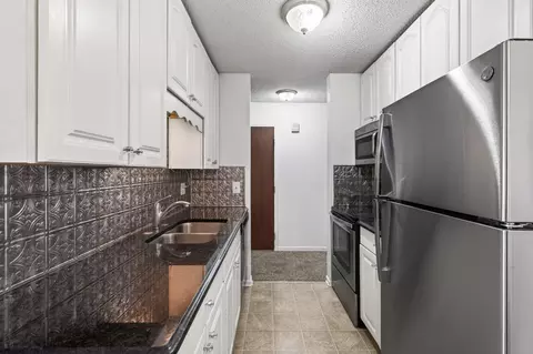 12930 Nicollet Ave #201, Burnsville, MN 55337