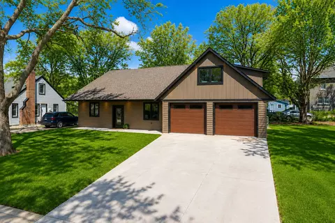 527 Miller Ave SW, Hutchinson, MN 55350