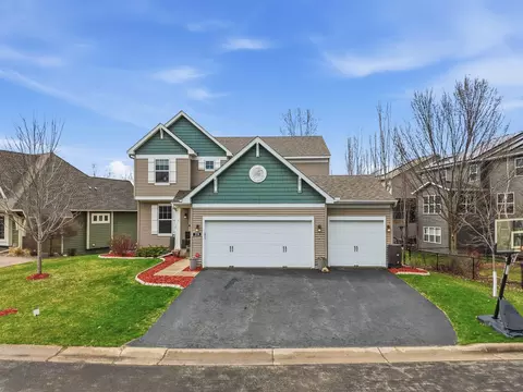 219 Southgate Dr, Mahtomedi, MN 55115