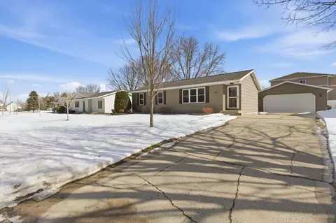 1308 27th St NW, Willmar, MN 56201