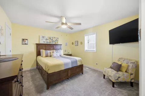 Bedroom - 401 3rd Ave S, Fairmount, ND 58030 photo 3 of 4