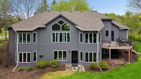 9125 Abbywood Rd, Chaska, MN 55318