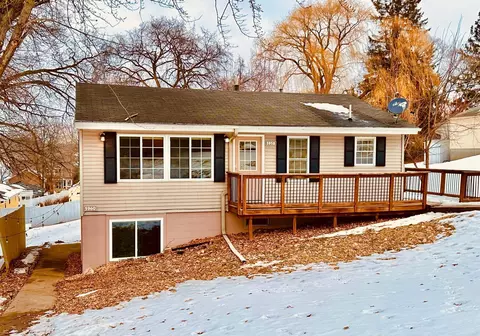 5958 Hillcrest Rd, Mound, MN 55364