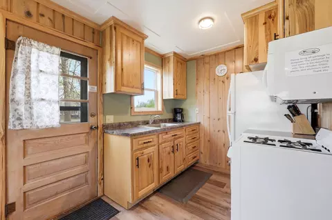 Kitchen - 35686 Rush Lake Loop #10, Ottertail, MN 56571 photo 1 of 2