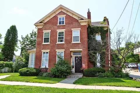617 W 3rd St, Red Wing, MN 55066