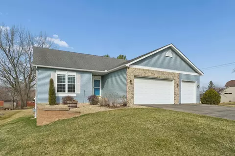 19771 Calgary Trl, Farmington, MN 55024
