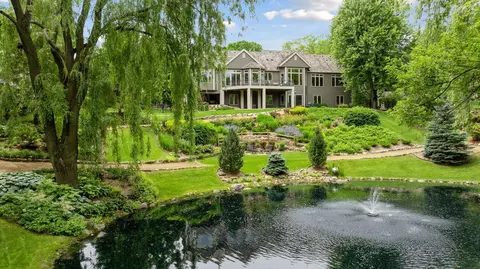 1280 Zircon Ln N, Plymouth, MN 55447