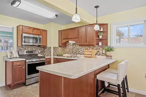 Kitchen - 2139 4th St E, Saint Paul, MN 55119 photo 3 of 6