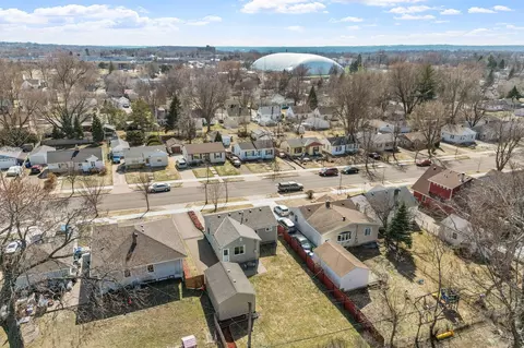 View/Area - 2139 4th St E, Saint Paul, MN 55119 photo 3 of 3