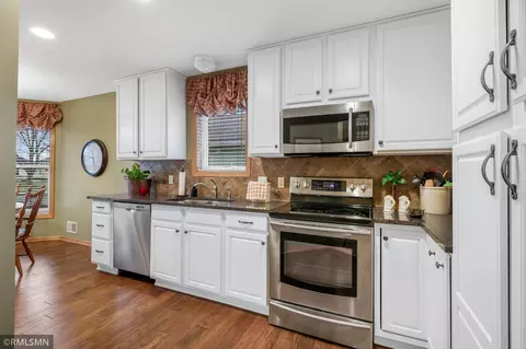 Kitchen - 14547 Bloomfield Path, Rosemount, MN 55068 photo 1 of 4