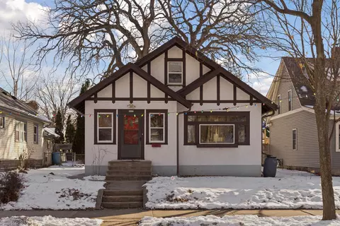 3217 40th Ave S, Minneapolis, MN 55406