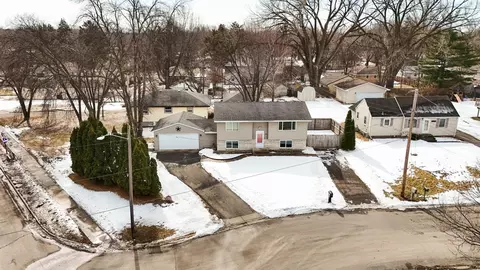 View/Area - 7998 E River Rd, Fridley, MN 55432 photo 2 of 2