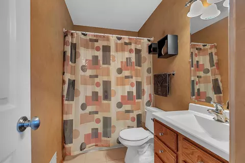 Bath - 7998 E River Rd, Fridley, MN 55432 photo 1 of 1