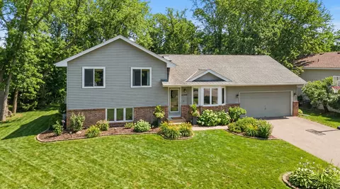 6340 Larch Ln N, Maple Grove, MN 55369