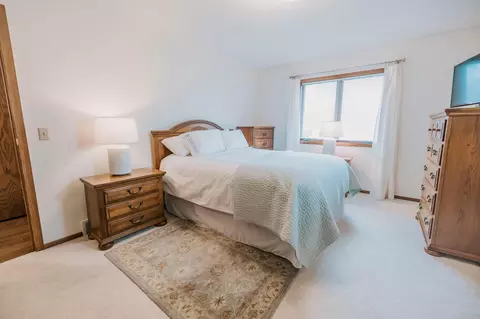 Bedroom - 5 Westview Dr, Morris, MN 56267 photo 5 of 11