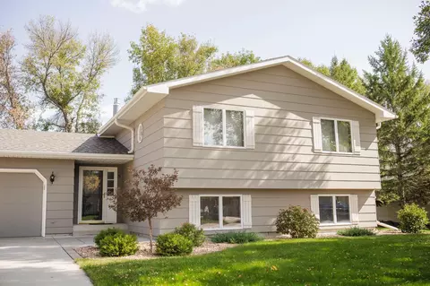Exterior - 5 Westview Dr, Morris, MN 56267 photo 2 of 12