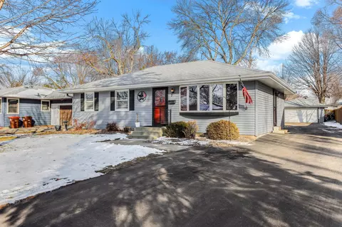 910 6th St W, Hastings, MN 55033