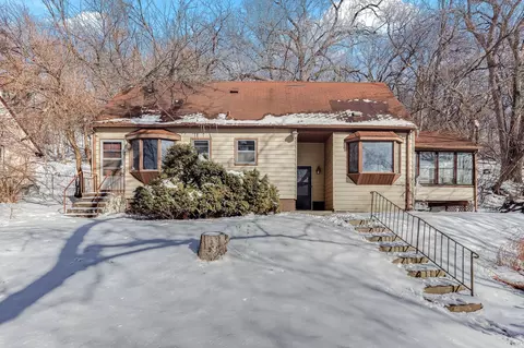 820 Point Douglas Rd S, Saint Paul, MN 55119